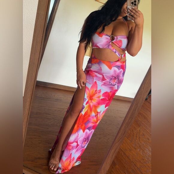Floral Strappy Maxi Dress - Picture 1 of 8